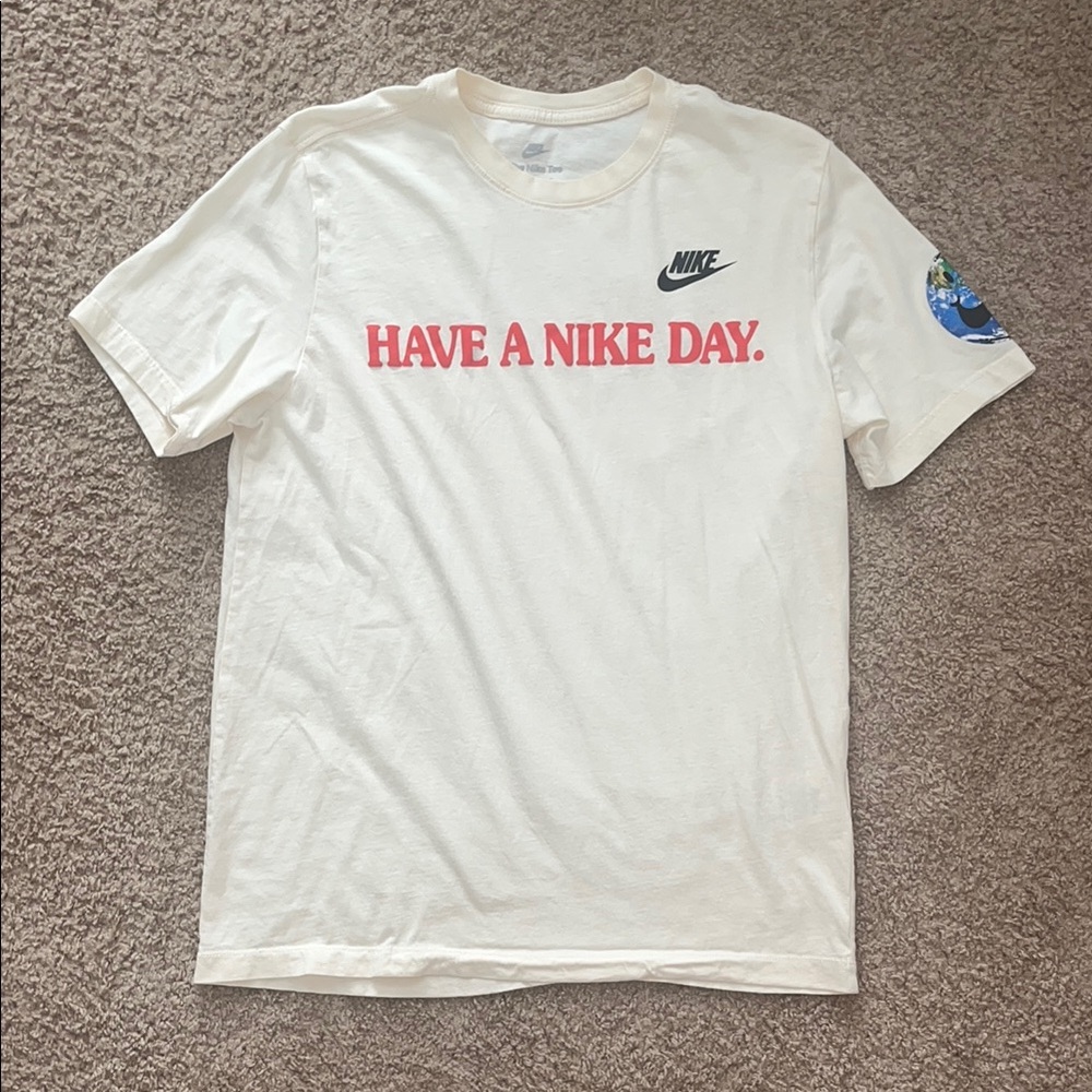 Nike tee